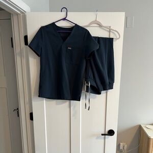 Figs Catarina OnePocket Scrub Top and Zamora Jogger Pants set size S Dark Harbor